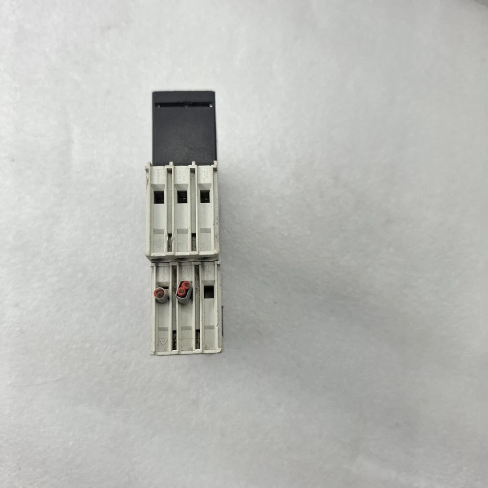 SIEMENS 3UG4513-1BR20 Phase Monitoring Relay 3UG45131BR20 Fast Ship Made-Germany